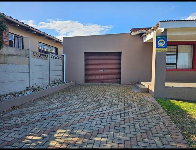 3 BEDROOM HOUSE FOR SALE IN DA NOVA